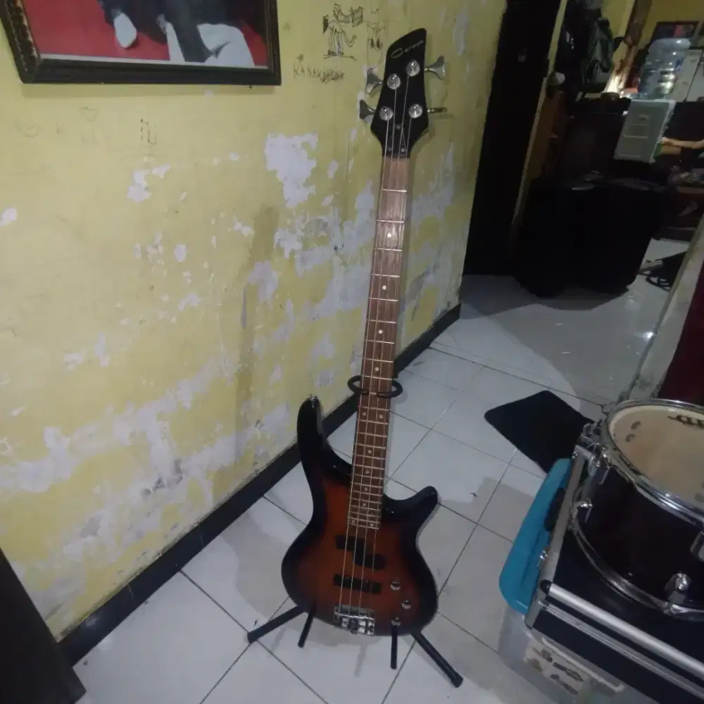 Bass Elektrik Caraya