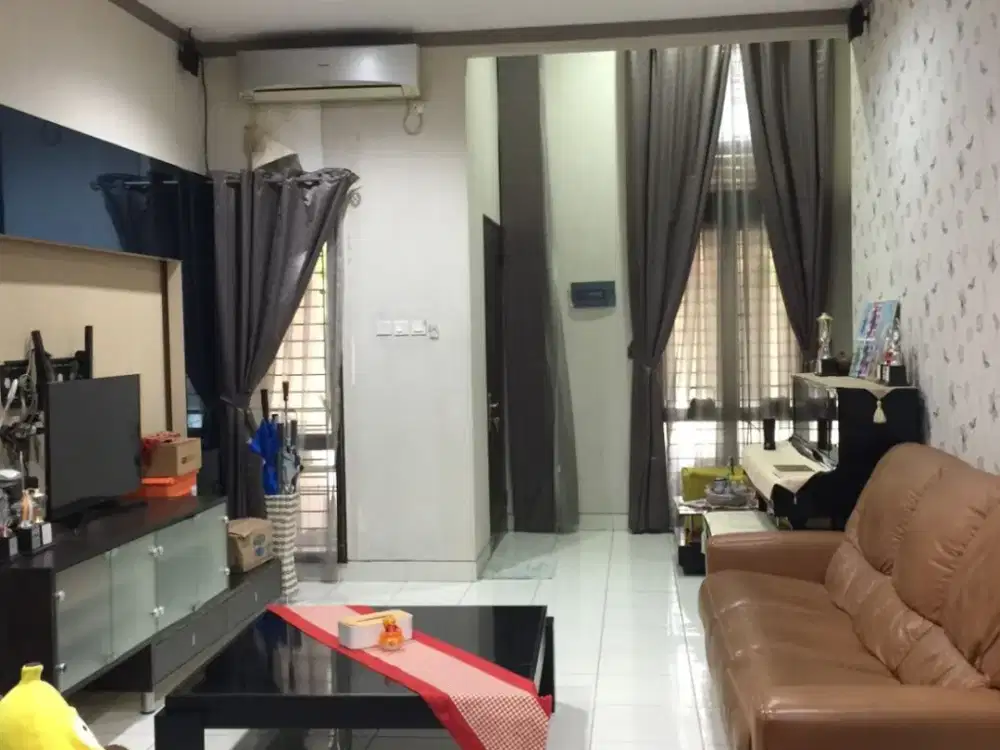 L6. Rumah Disewakan di Cluster Ivory Lippo Cikarang