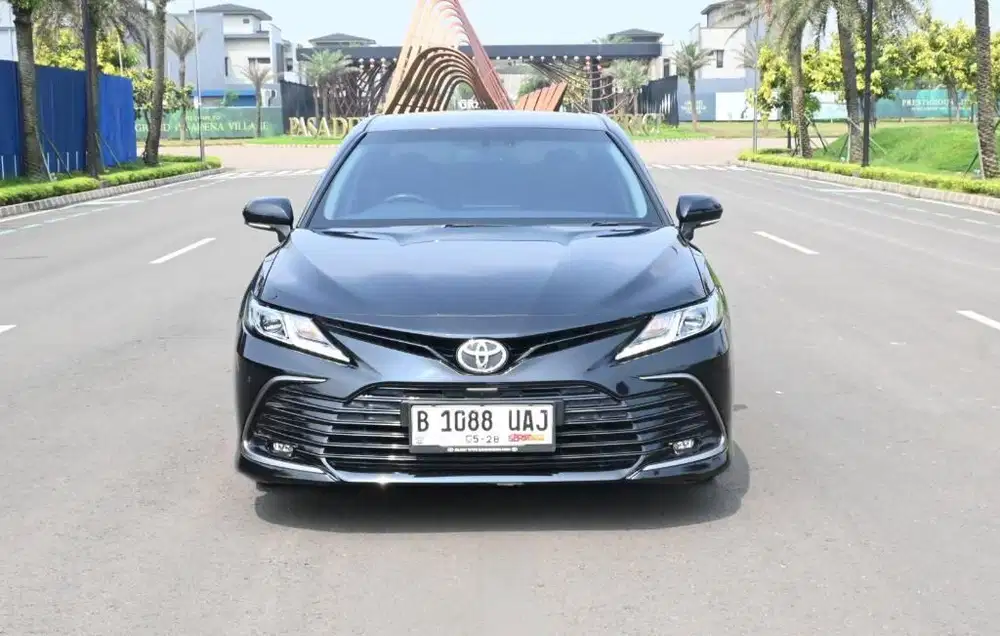 Toyota Camry 2.5 V 2023 Black