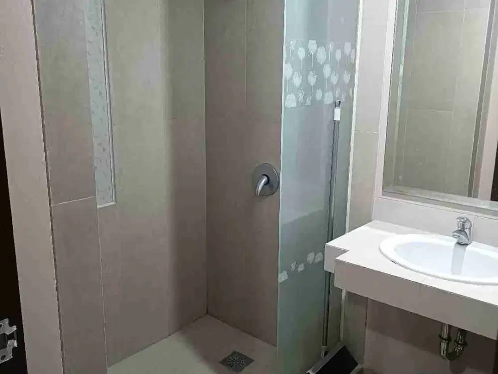 Di Sewakan Cepat Unit Studio URESIDENCE APARTMENT TOWER 3 SUPERMAL KARAWACI TANGERANG