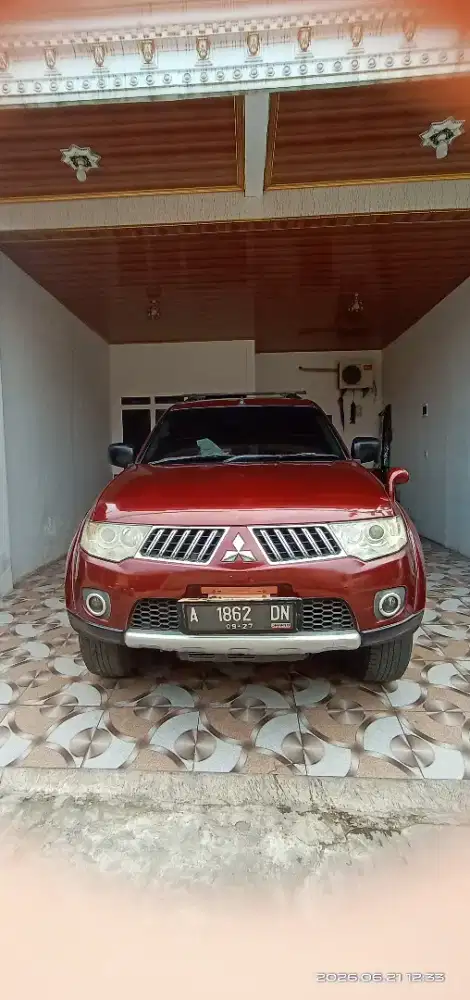 Pajero sport exceed SOLAR matic 2011