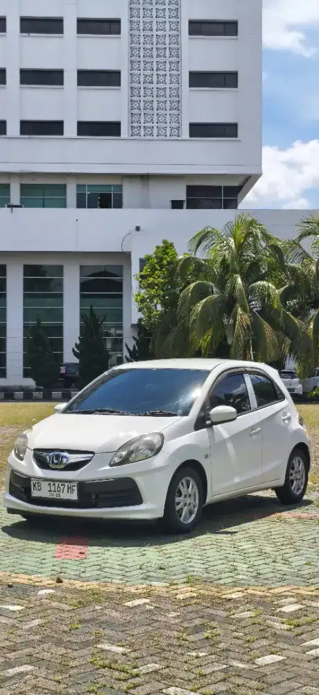 Honda Brio Putih Matic Irit sat set