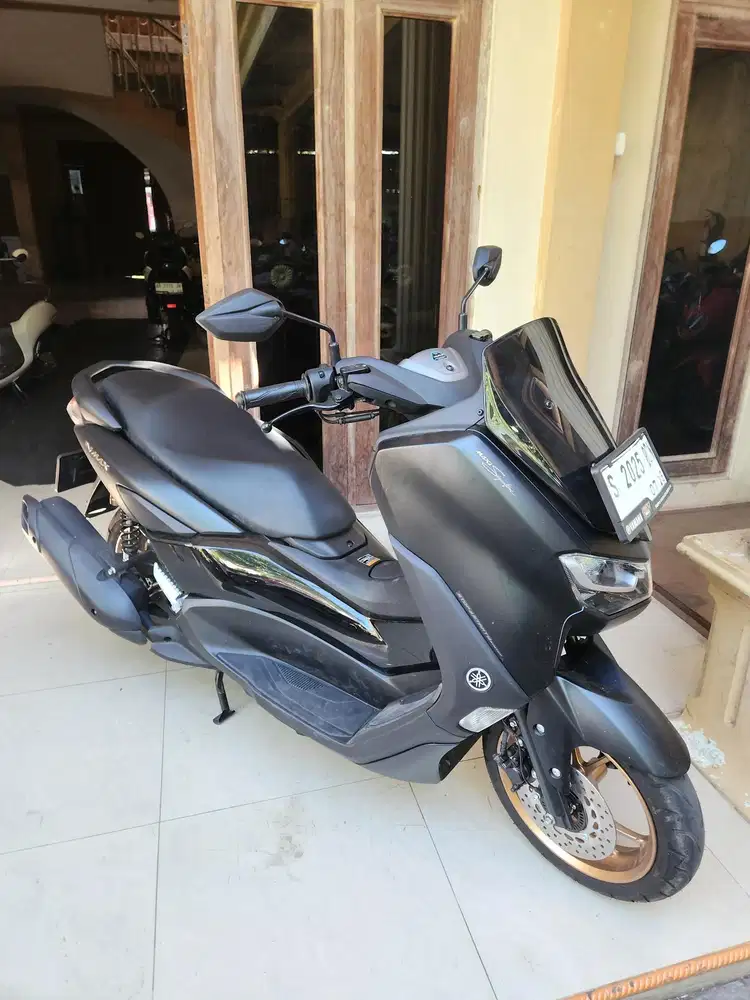 Nmax keyless hitam km 96 low km plat s jombang pajak new Gbm
