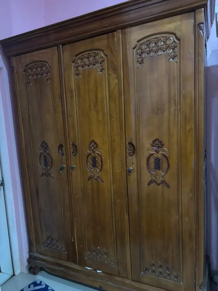 Jual lemari jati 3 pintu