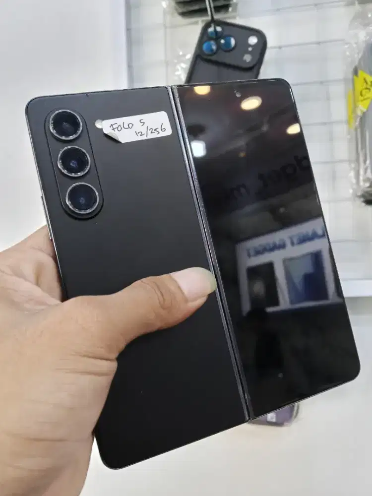 Samsung fold 5 12/256 GB minus lyr dlm bercak