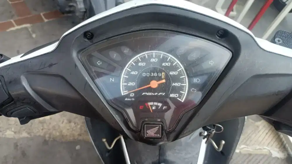 Motor Honda Revo fi Injeksi
Tahun 2016