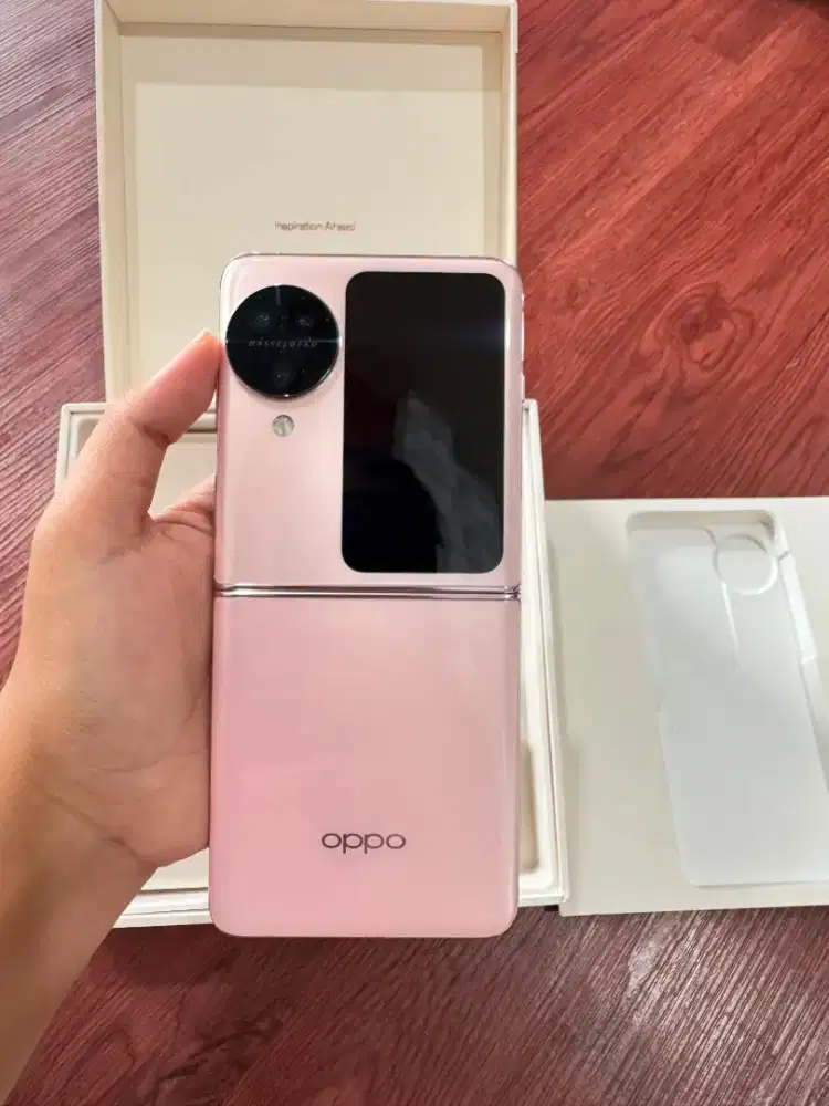 Oppo Find N3 Flip 12/256
Merah muda