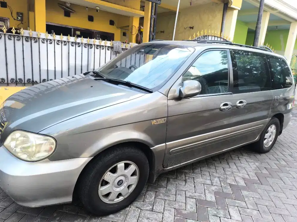 KIA SEDONA MOBIL KELUARGA NYAMAN & SUPER LEGA