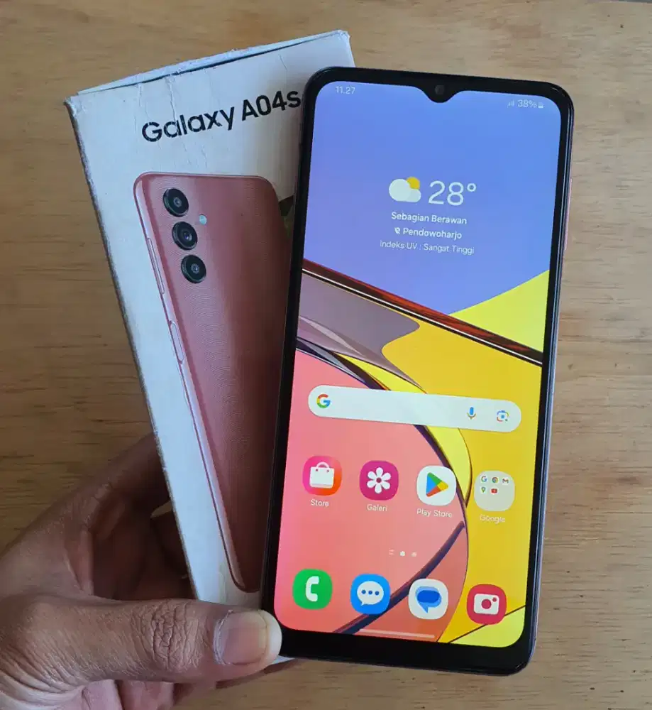 Samsung A04s 4+4/64 like new
