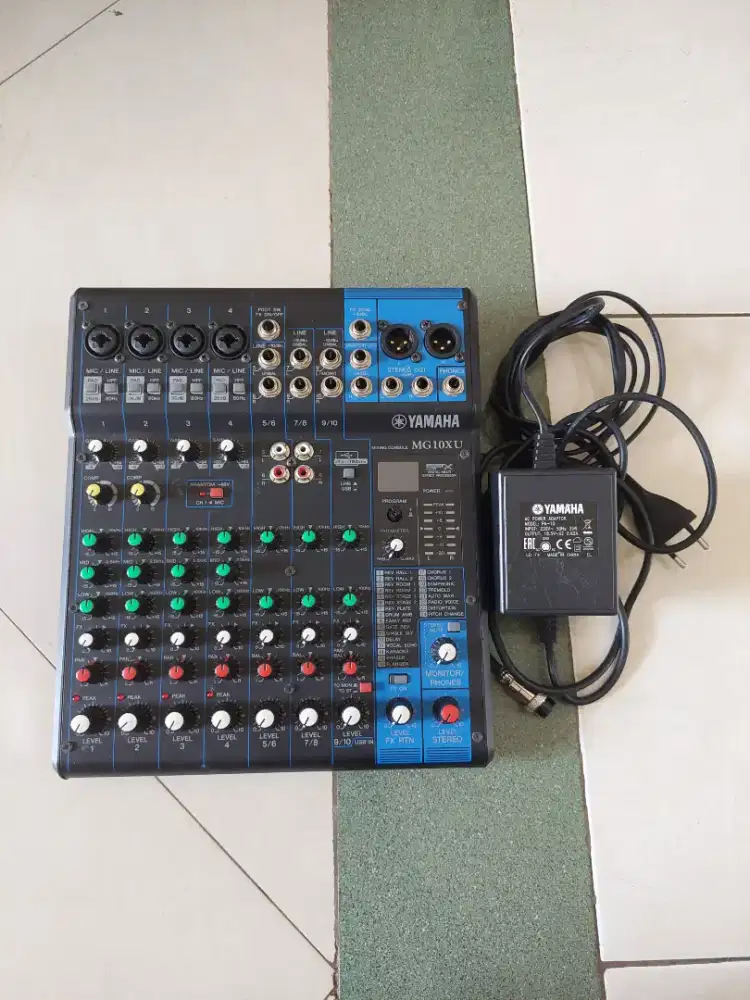 Mixer Yamaha MG10XU Original