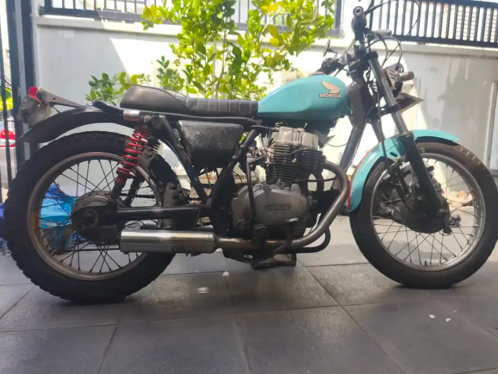 Honda cb400 twin