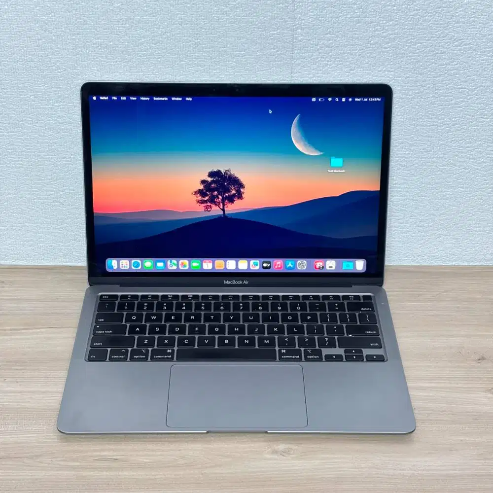 MacBook Air 2020 i5  RAM 8GB // 256GB Mulus Normal Bergaransi