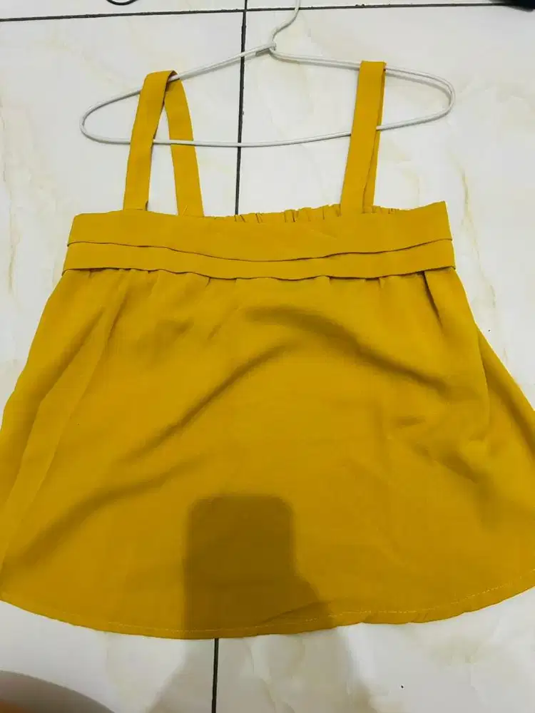 Yellow Top preloved