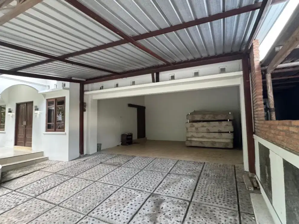 Rumah Induk Plus Kost Cocok Untk Pensiun dan Investasi Lokasi Ngaglik