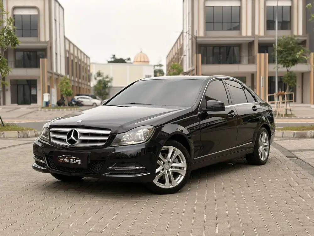 KONDISI ISTIMEWAH SIAP PAKAI! Mercedes Benz C200 W204 AVG 2014