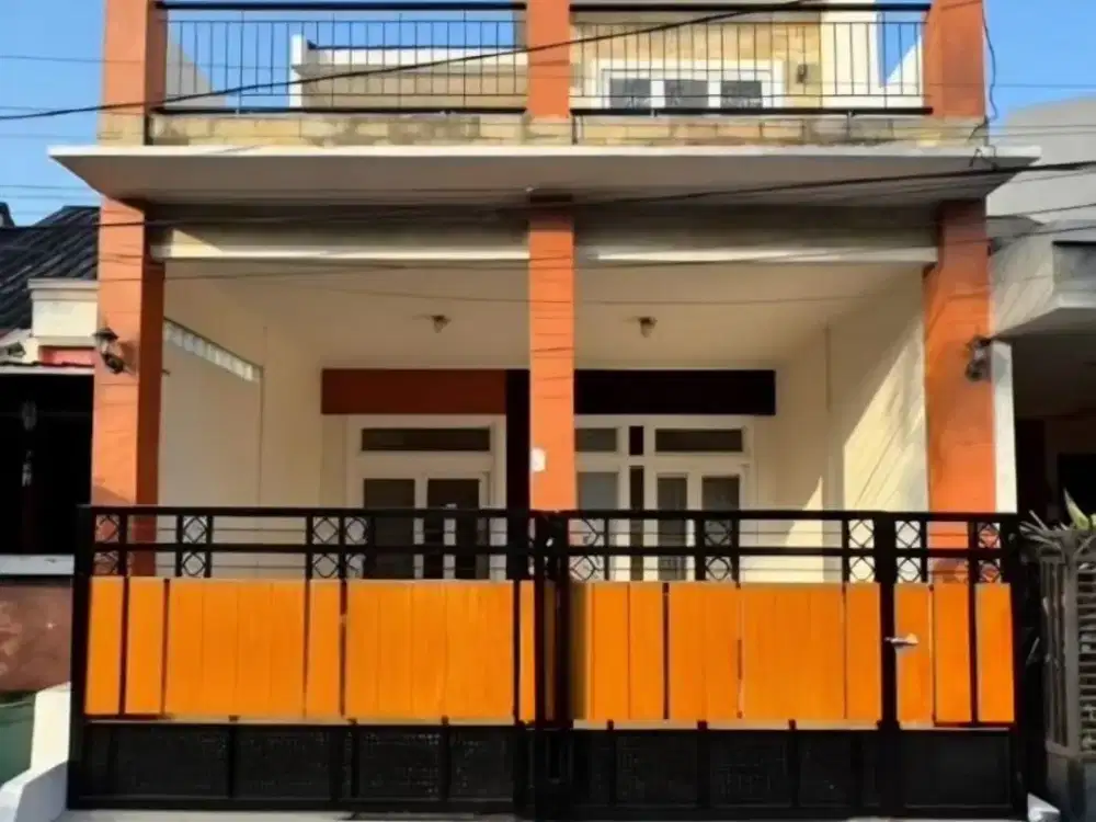 Dijual rumah 2 lantai di Serpong Park Serpong Tanggerang Selatan