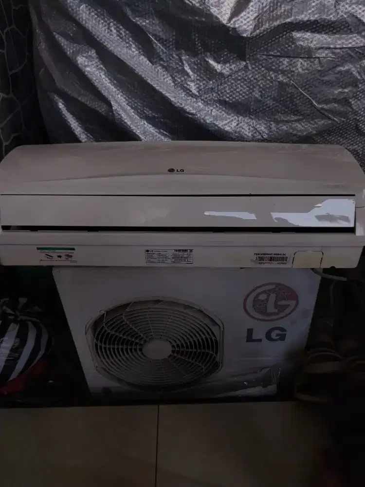 Ac LG 1/2pk bekas seperti baru
