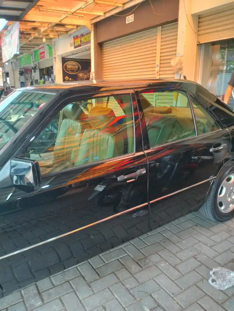 Tampilan kaca film mobil istimewa bikin adem