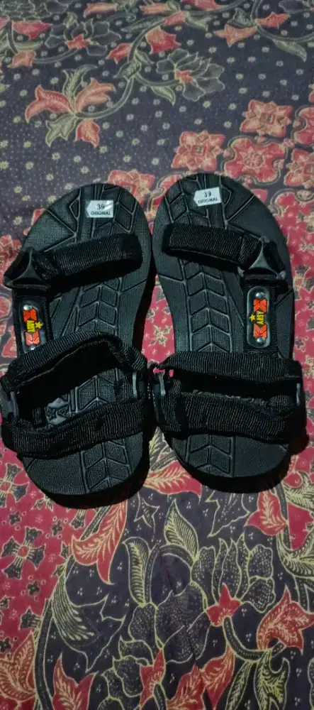 Sandal Gunung Baru