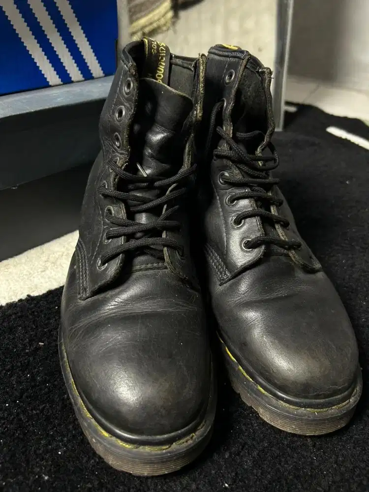 Dr. Martens 8 holes