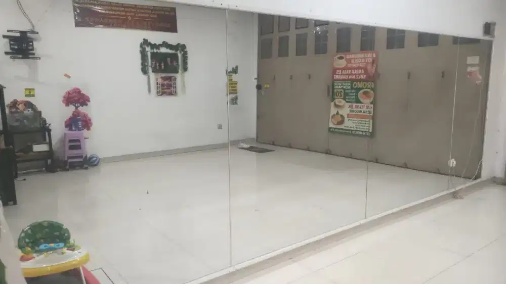 Kaca cermin bingkai 2x5m