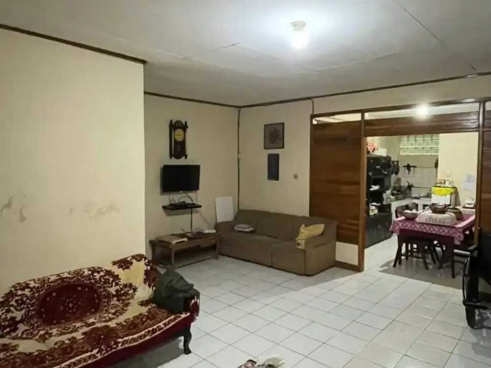 Rumah Leuwi Panjang Tengah Kota Bandung
