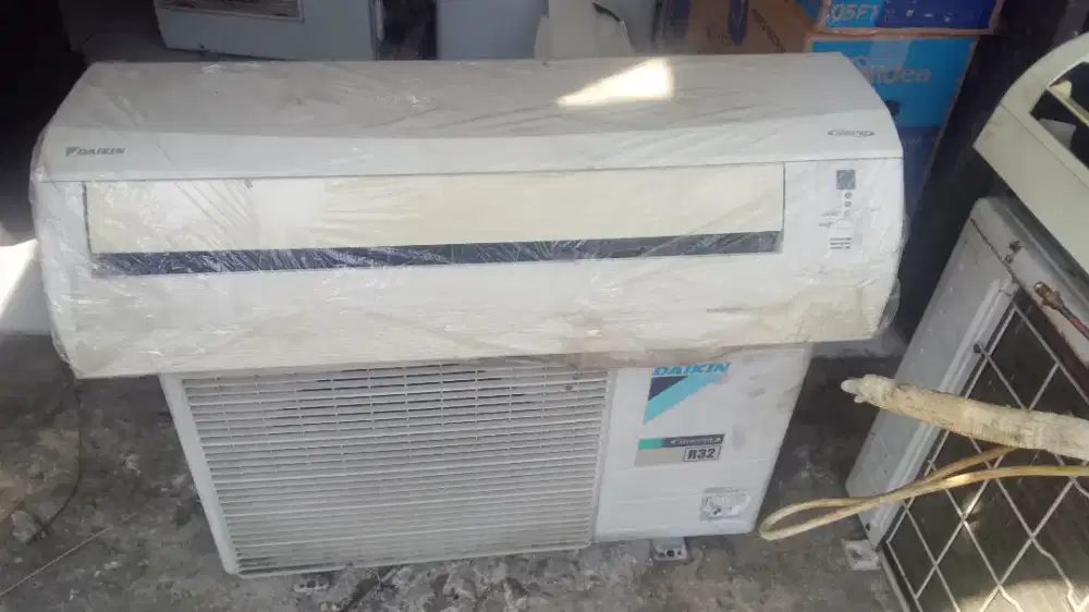 AC Daikin thailand 1 pk