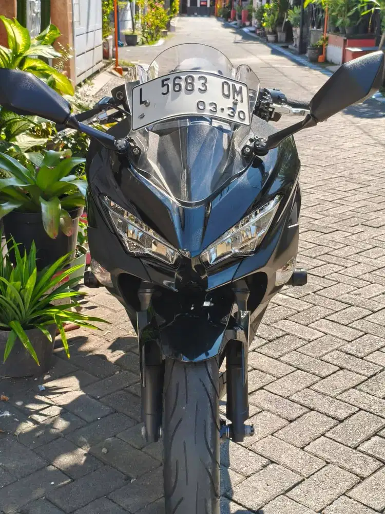 dijual Kawasaki Ninja 250, mulus, standard, pajak hidup & plat panjang