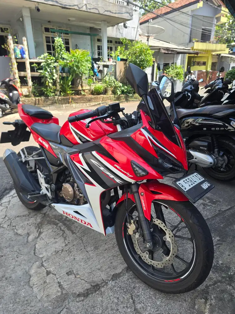 CBR 150 R ABS THN 2018 GRESS PAJAK HIDUP KM 18 RIBUAN