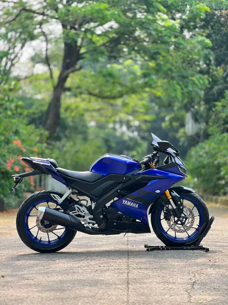 YAMAHA YZF R15 V3 2018 BLUE KM 9K PAJAK PANJANG SIAP GAS HARIAN