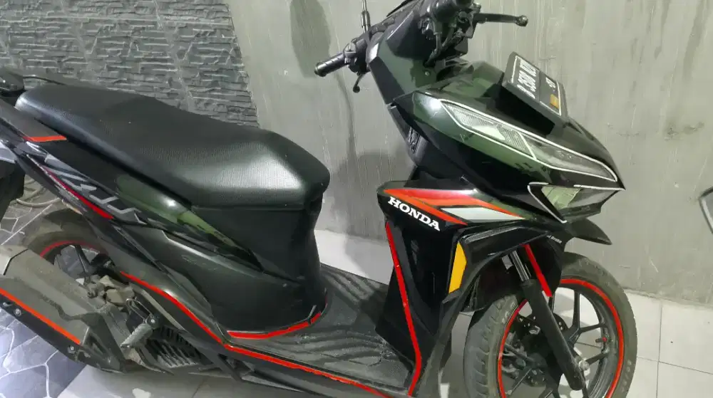 Jual Vario 125 CBS Fi Black