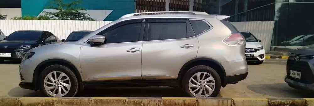 Nissan X-Trail 2015 Bensin