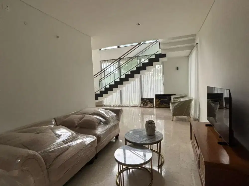 Disewakan Rumah Mewah Furnish di Kawasan Elite Lyndon Nava Park BSD