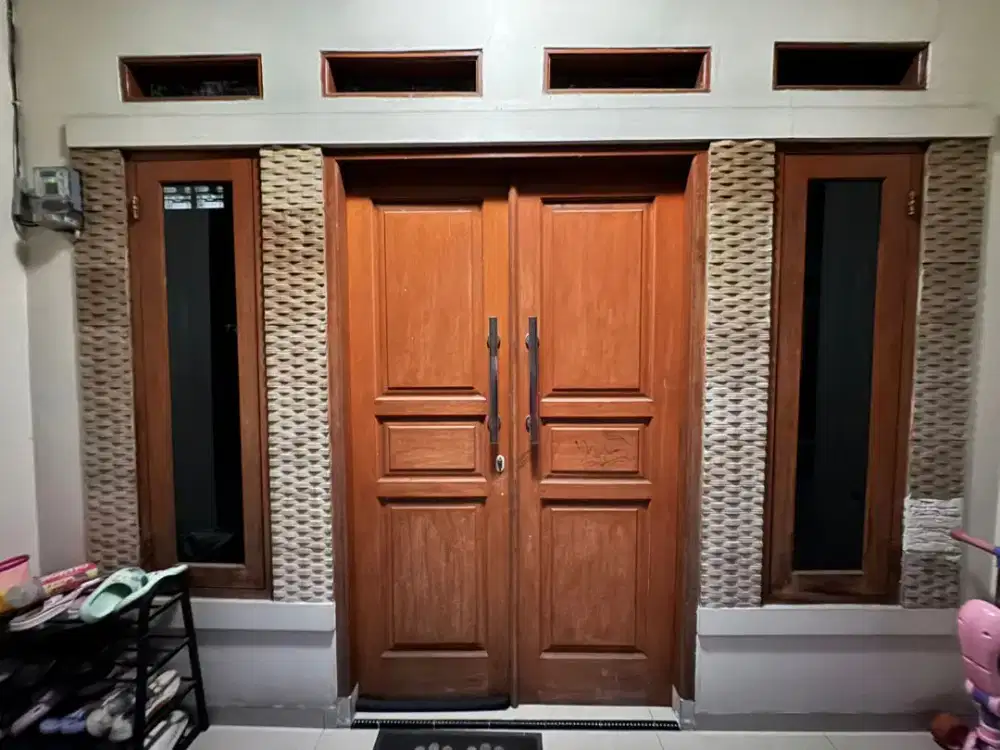 Disewakan Rumah Asri 2 Lantai Didalam Komplek Aman dan Nyaman