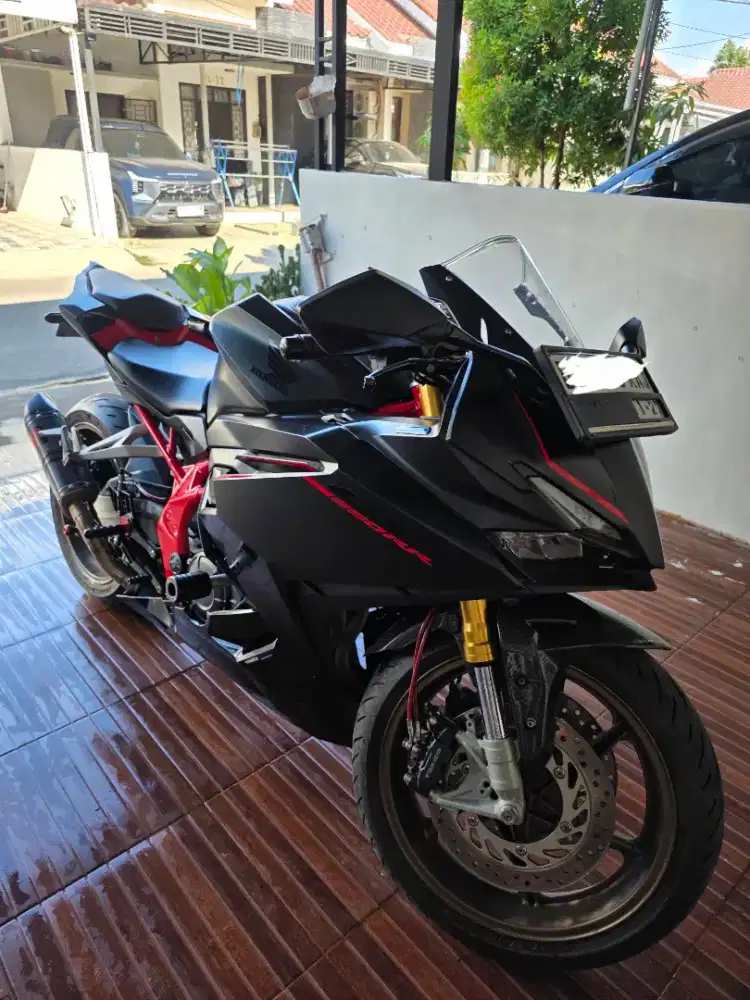 Honda CBR 250RR 2023 Sudah modification, kilometer rendah