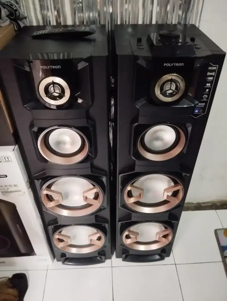 Speaker bluetooth Polytron pas 8e28 like new.