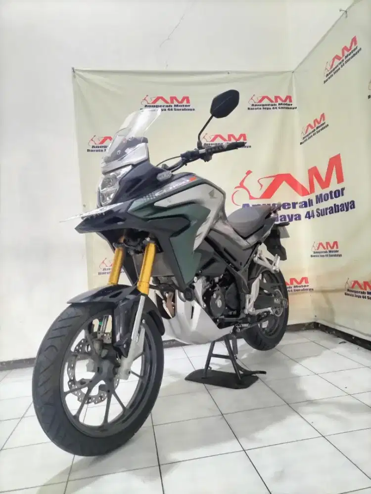 Ready Km 7 Ribu Honda CB 150X warna hijau silver tahun 2022
