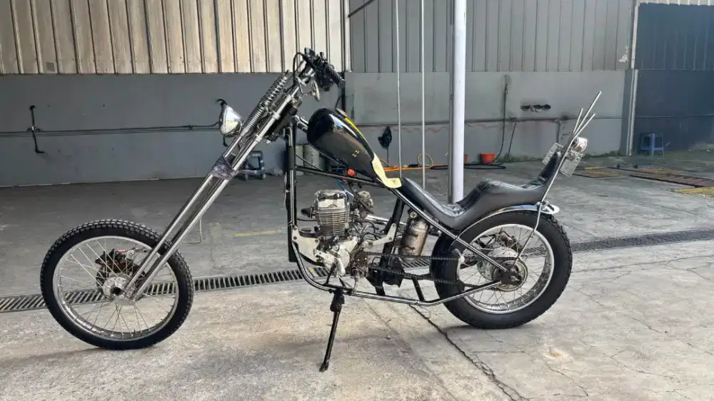 Motor custom chopper copper Bobber Megapro Mega pro mono