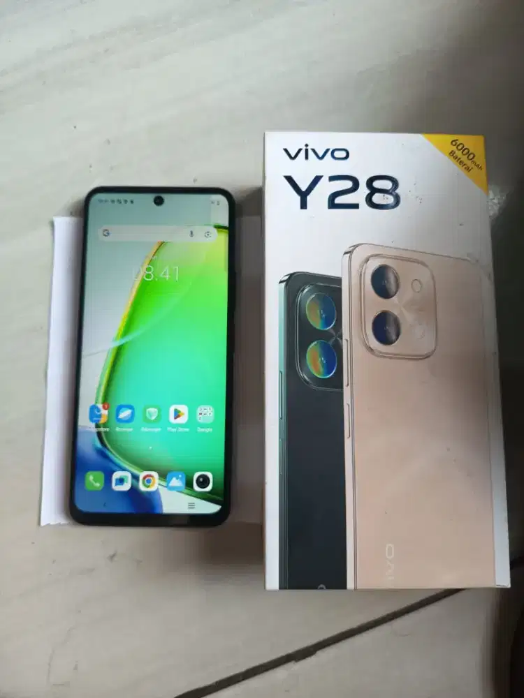 Vivo y28 8/128 ada boxnya