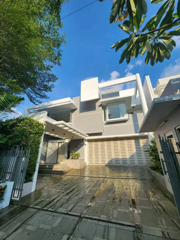 DIJUAL RUMAH MEWAH KAWASAN JAKARTA SELATAN