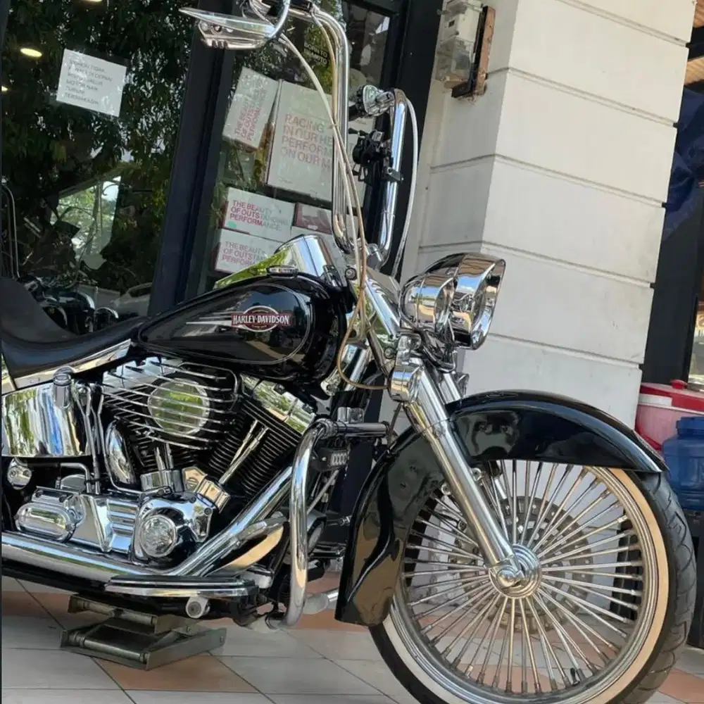 Harley davidson softail karbu rare siap gas pol4784478