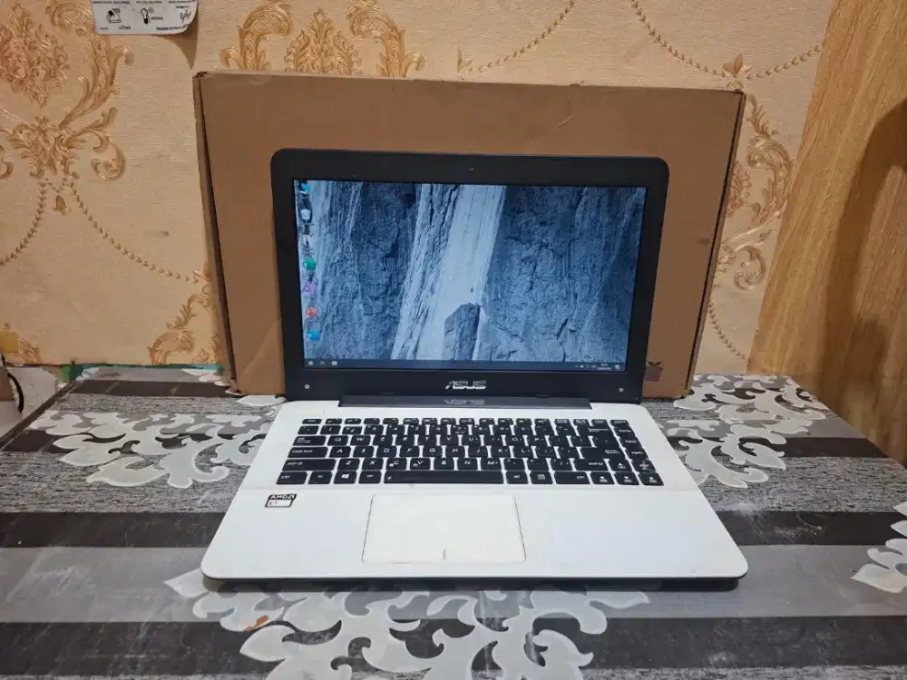 Laptop Asus X455WA Amd E1-6010 Radeon -2GB -HDD 500GB -SIAP PAKE
