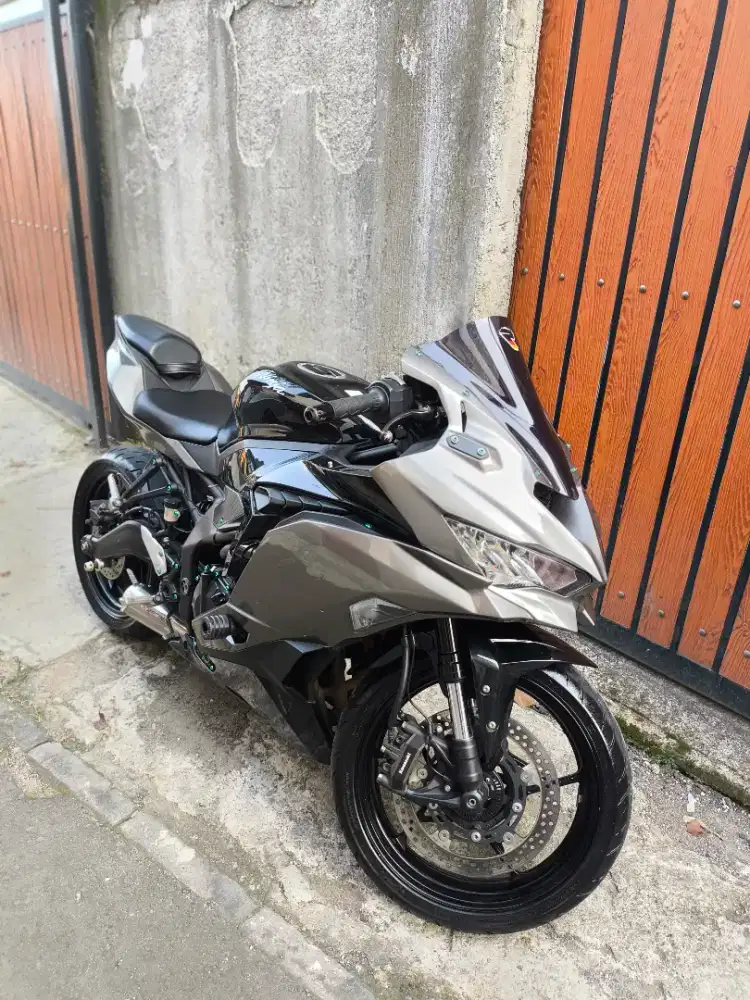 Jual cpt zx25r non abs tft km 9rb