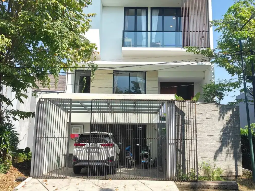 Rumah 3 Lantai Pantai Mentari, Dekat Pakuwon City & Raya Kenjeran