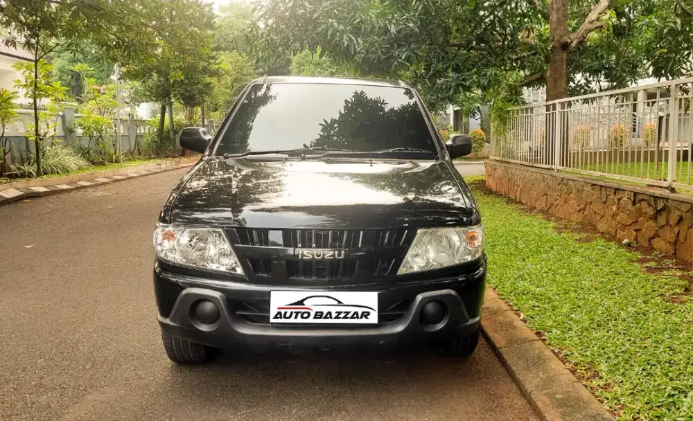 Isuzu Panther LM Smart Turbo 2014 Hitam