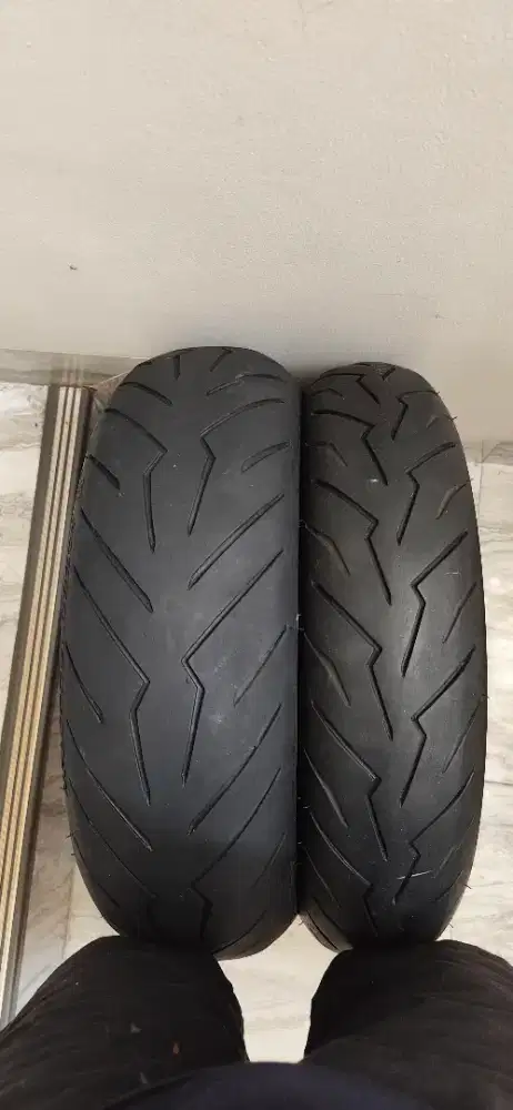 Sepasang Ban PIRELLI Diablo Rosso Scooter Untuk XMAX / FORZA