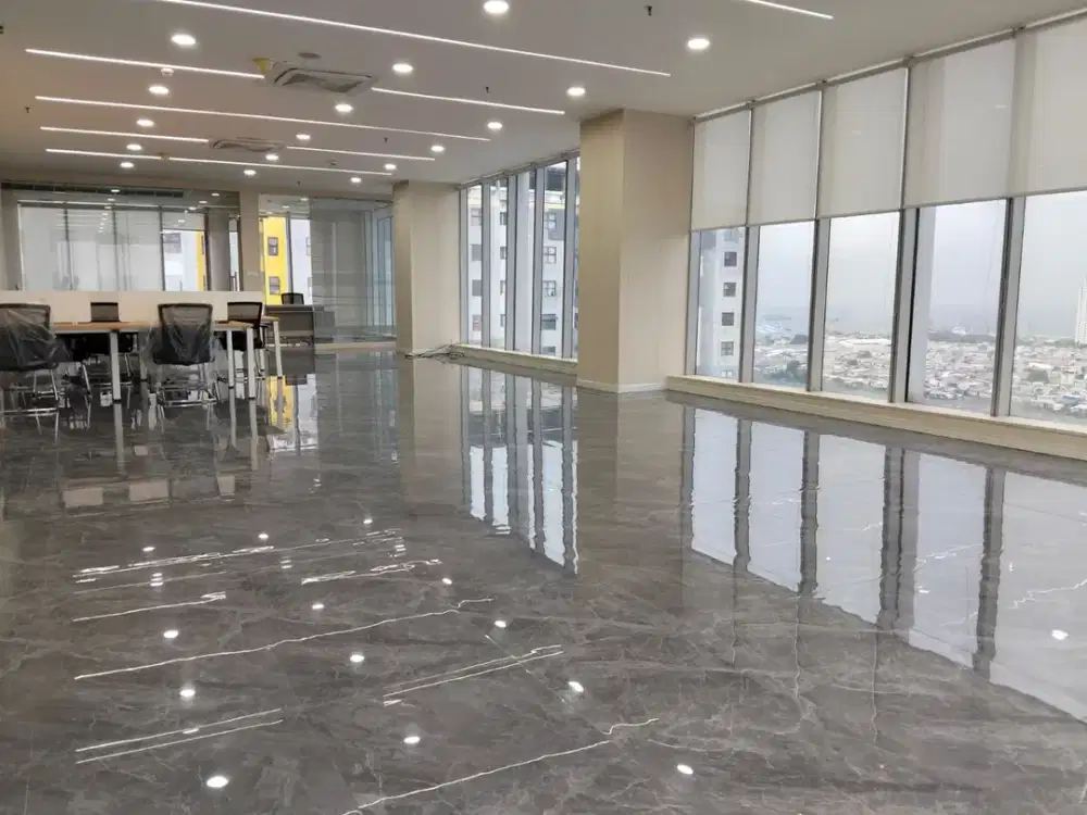 Di Disewakan Office Tower Landmark Pluit,UK Uk198m2, Semi Furnish , Harga 450/Jutan
