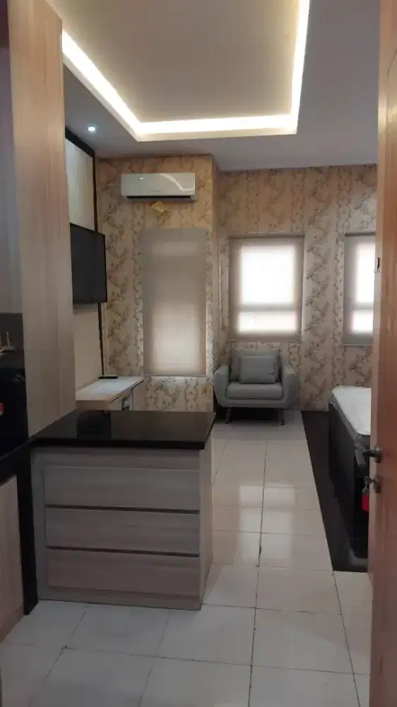 Disewakan Unit 2BR jadi studio Furnished Apartemen Puncak Permai, Sby