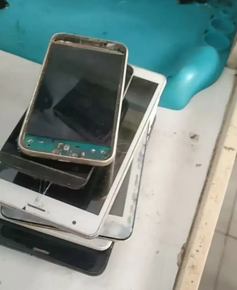 Rongsokan HP, komputer,Laptop