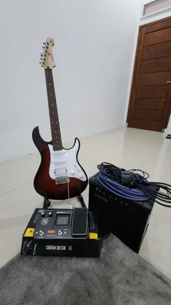 Paket alat musik (Gitar & sound yamaha + efek joyo gem box II)